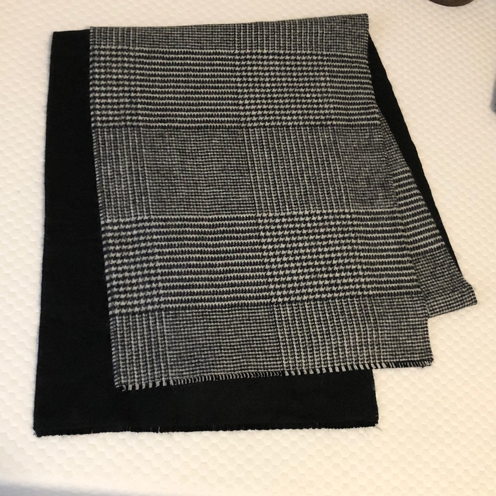 *WINTER SALE* New Men's Winter Express Houndstooth & Solid Black Winter Scarf